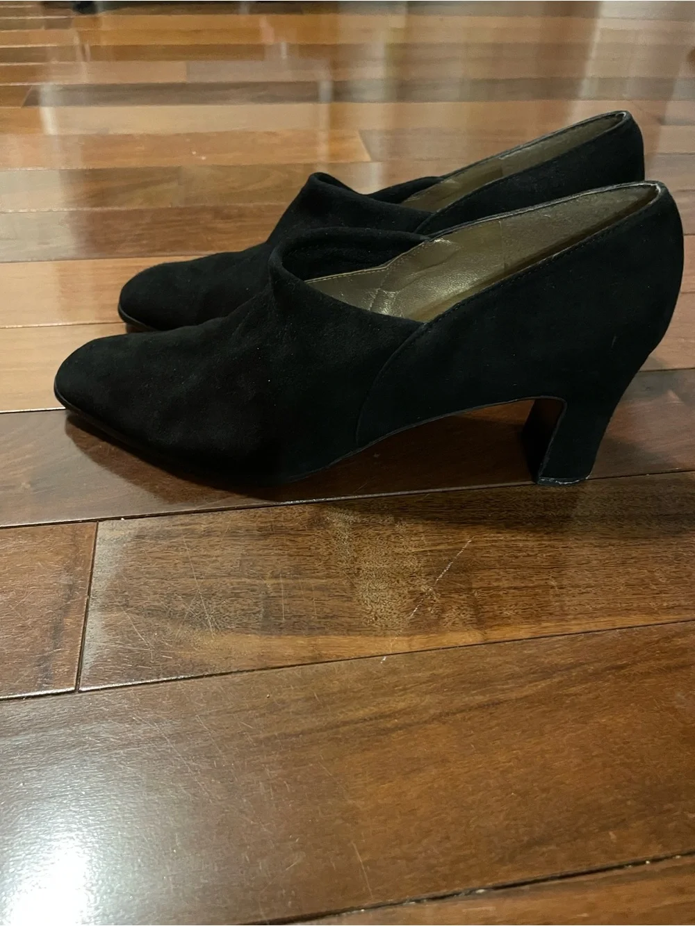 Vintage Stuart Weitzman suede Booties, size 9.5